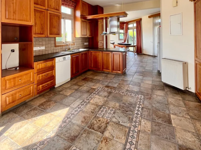 Cheap Houses and Villas for Sale Nicosia up to 900000 euro