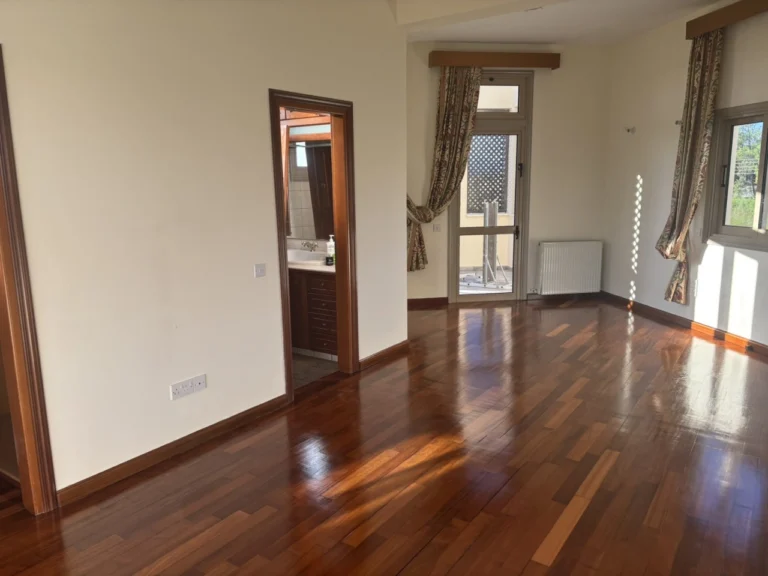 Cheap Houses and Villas for Sale Nicosia up to 900000 euro