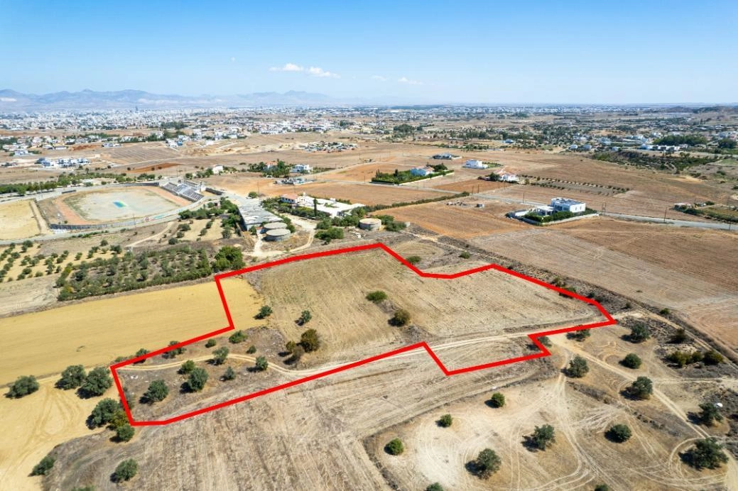 12,607m² Plot for Sale in Lakatamia, Nicosia District