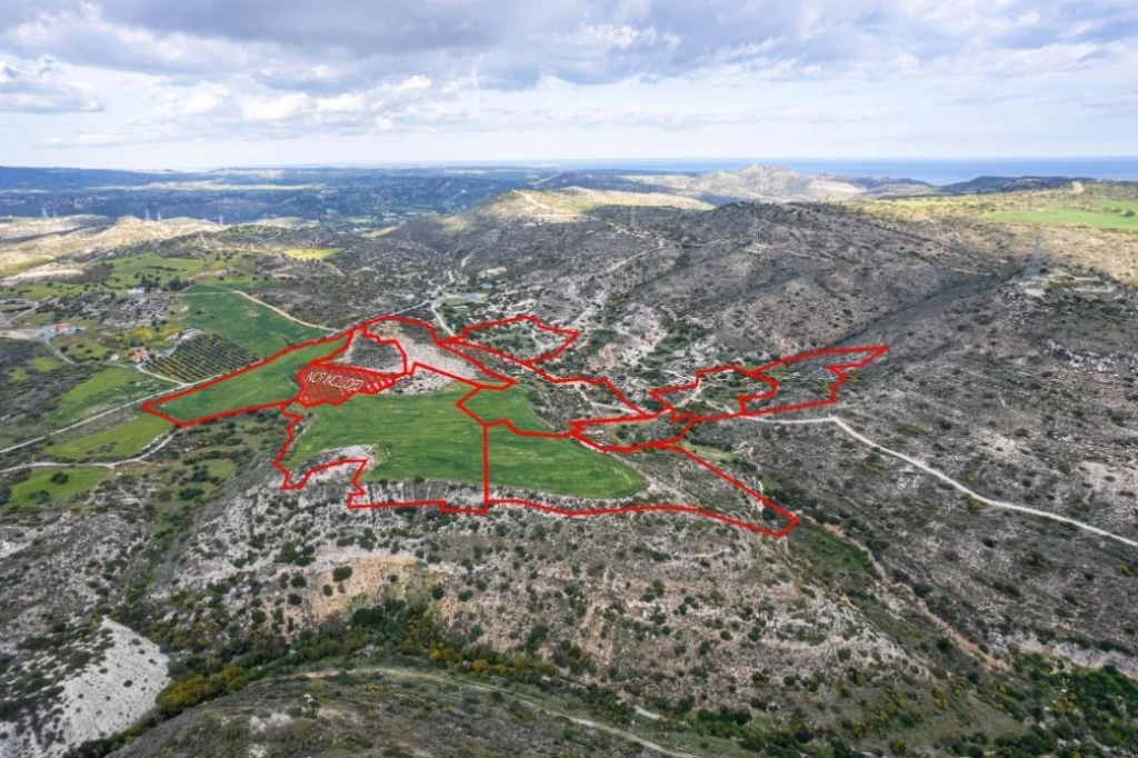 164,904m² Plot for Sale in Choirokoitia, Larnaca District