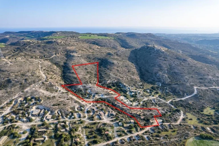 19,399m² Plot for Sale in Choirokoitia, Larnaca District