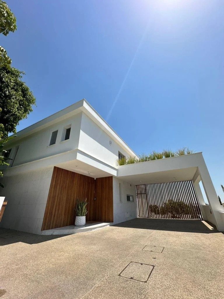 4 Bedroom House for Sale in Limassol – Agios Athanasios