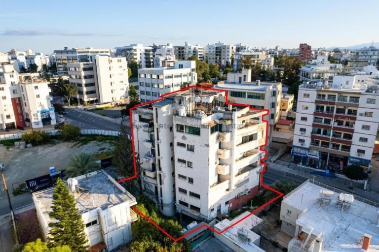 1500m² Commercial for Sale in Agioi Omologites, Nicosia District