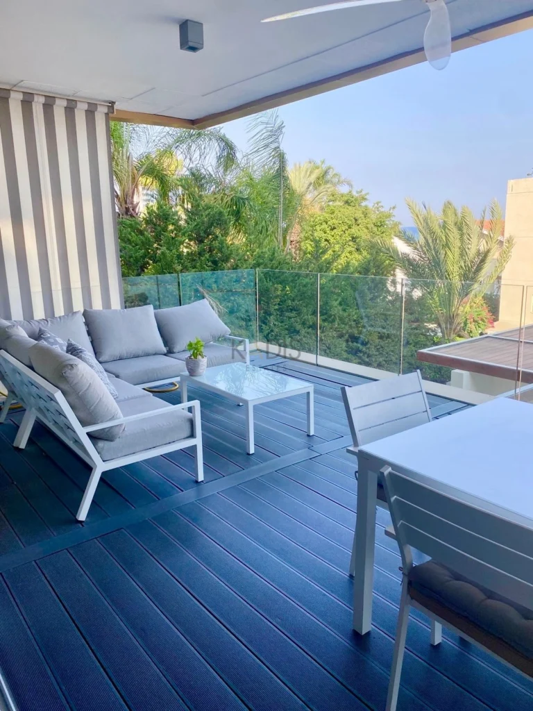 3 Bedroom Apartment for Sale in Agios Tychonas, Limassol District