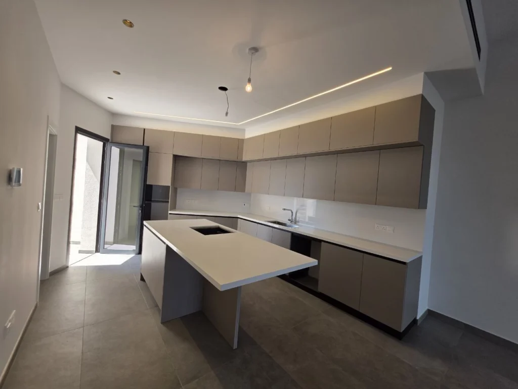 3 Bedroom Apartment for Sale in Limassol – Agios Athanasios