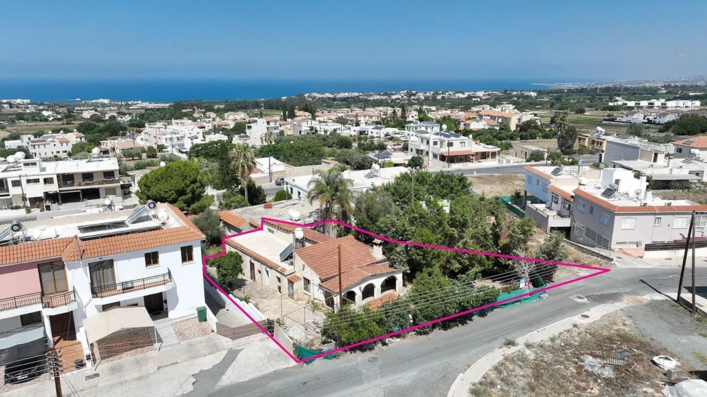 4 Bedroom House for Sale in Paphos – Emba