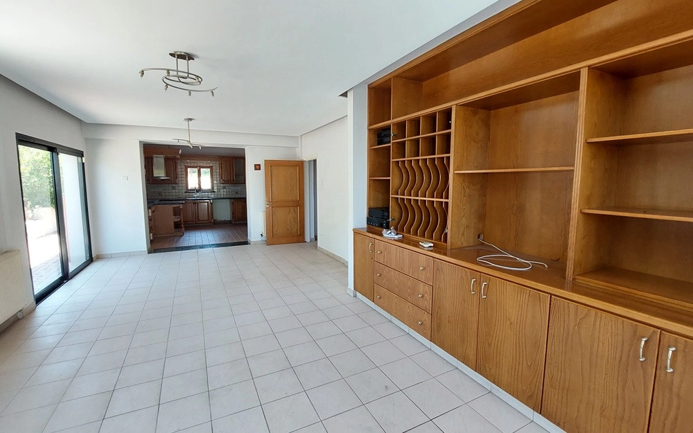 5 Bedroom House for Sale in Geroskipou, Paphos District