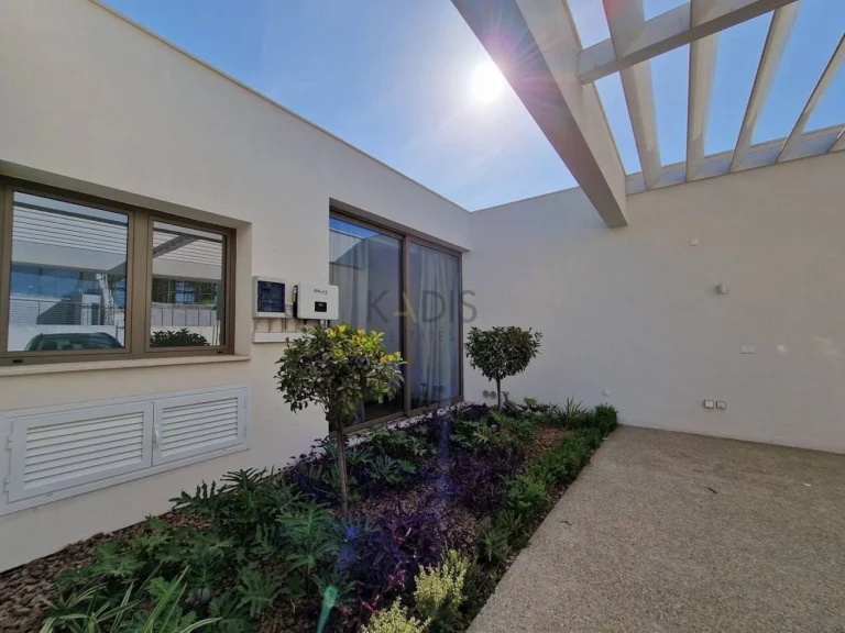 4 Bedroom House for Sale in Mouttagiaka, Limassol District