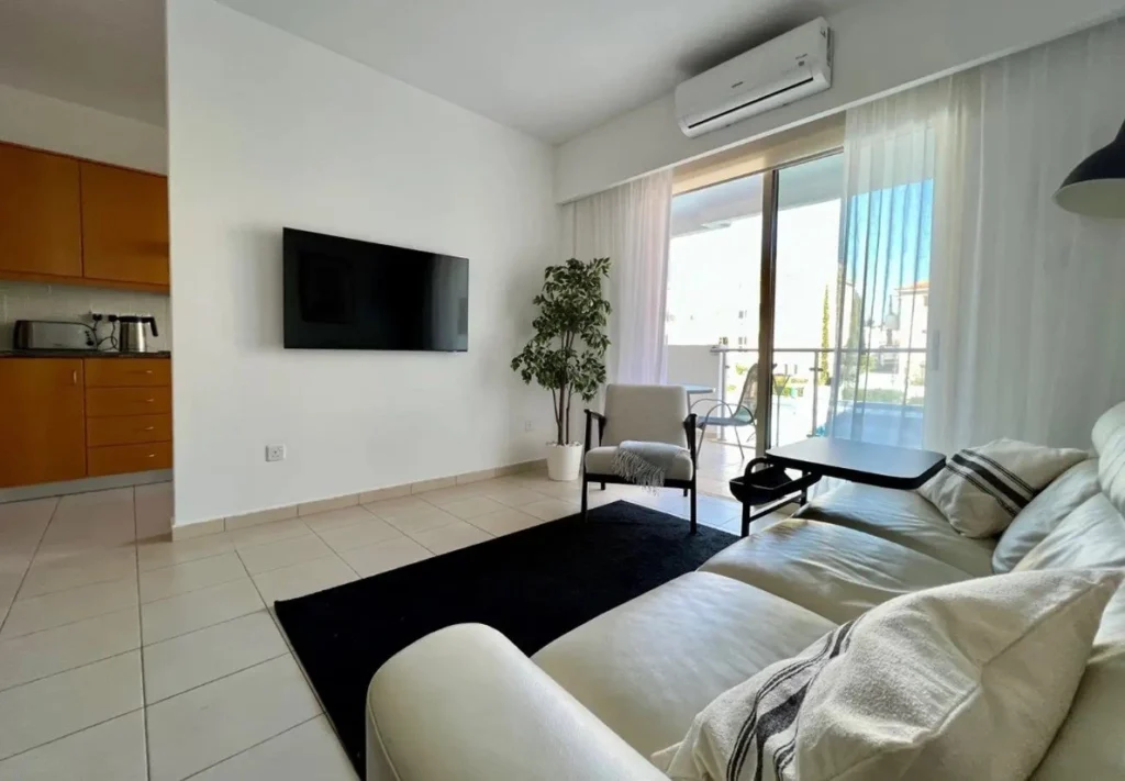 2 Bedroom Apartment for Sale in Paphos – Universal