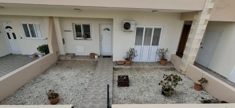 2 Bedroom Apartment for Sale in Paphos – Universal