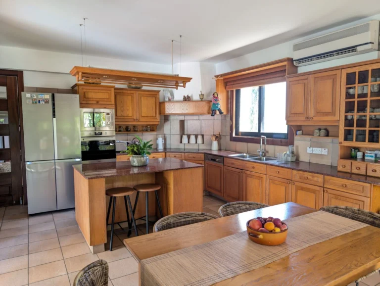 3 Bedroom House for Sale in Latsia, Nicosia District