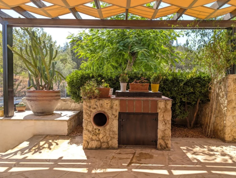 Cheap Houses and Villas for Sale Nicosia up to 600000 euro