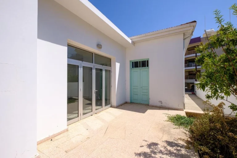 4 Bedroom House for Sale in Larnaca – Chrysopolitissa