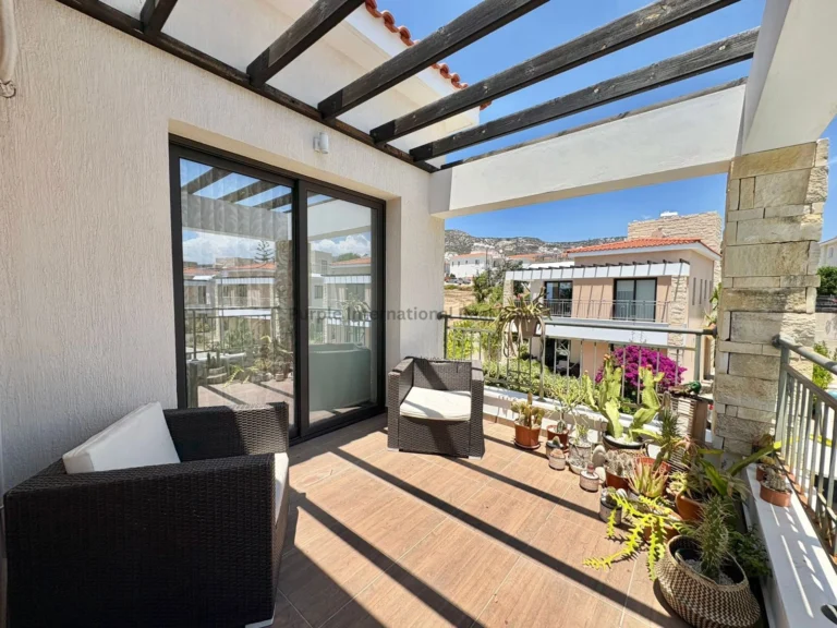 3 Bedroom House for Sale in Peyia, Paphos District