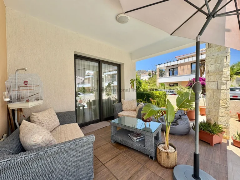 3 Bedroom House for Sale in Peyia, Paphos District