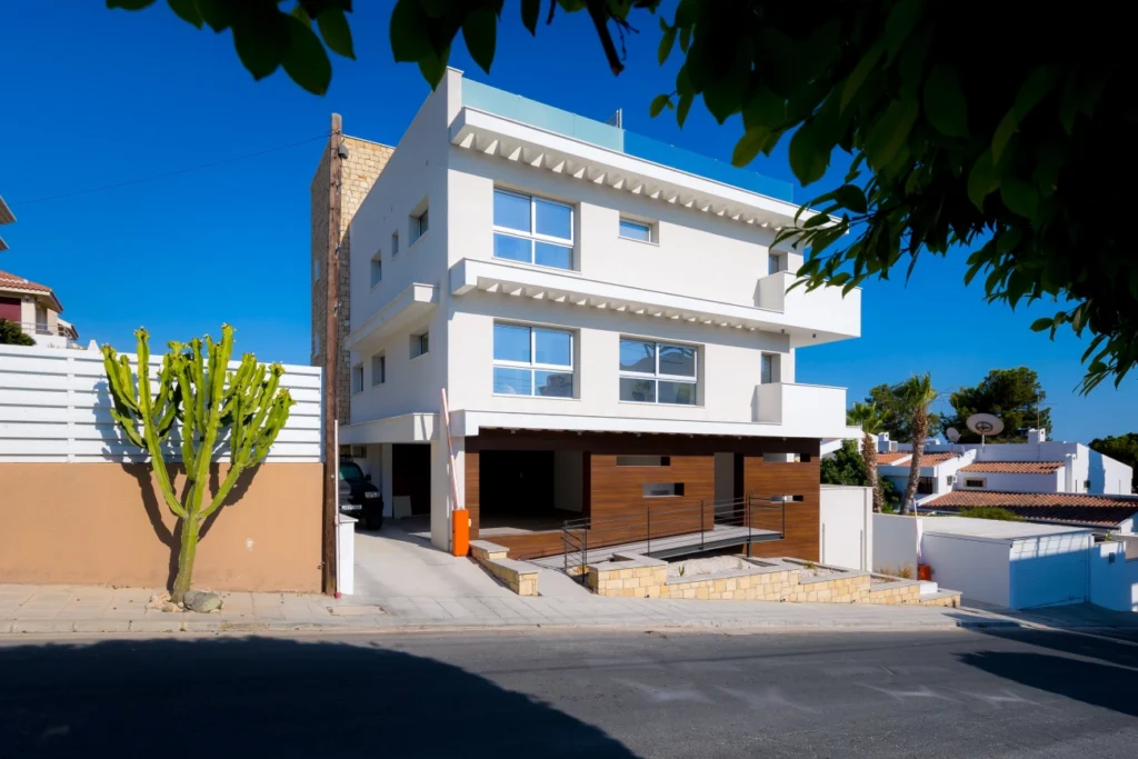 2 Bedroom Apartment for Rent in Germasogeia, Limassol District