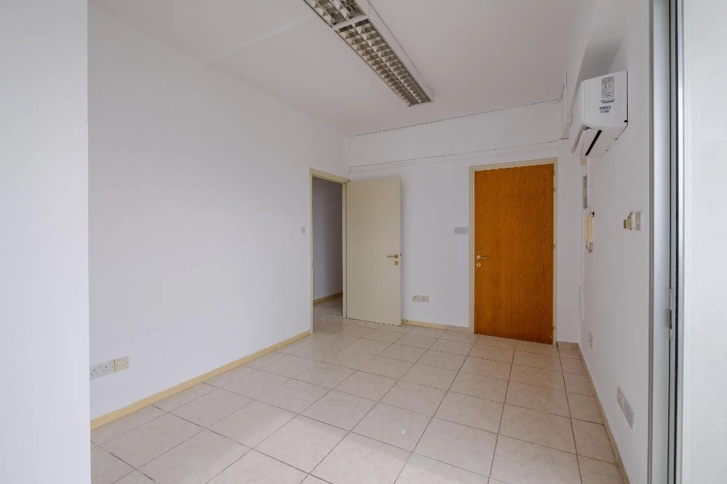 211m² Office for Sale in Nicosia – Agios Antonios