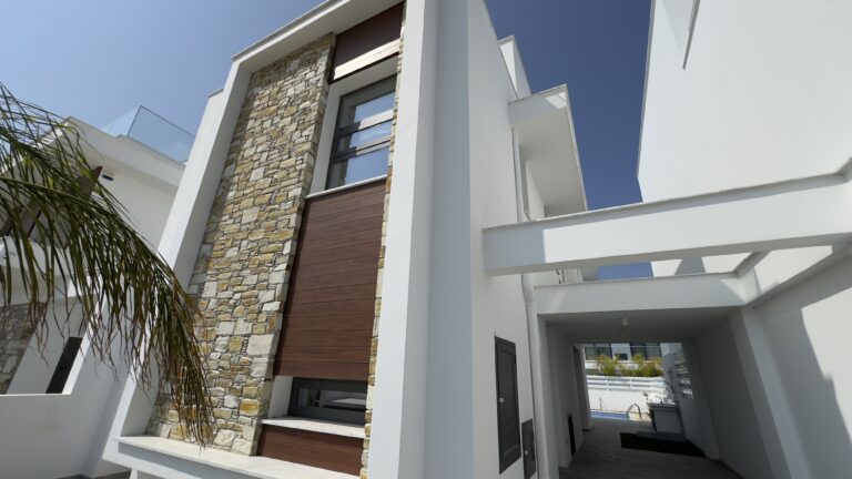4 Bedroom House for Sale in Livadia Larnakas, Larnaca District