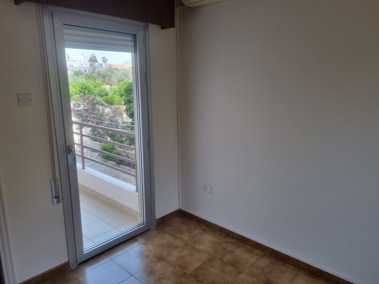3 Bedroom Apartment for Rent in Potamos Germasogeias, Limassol District