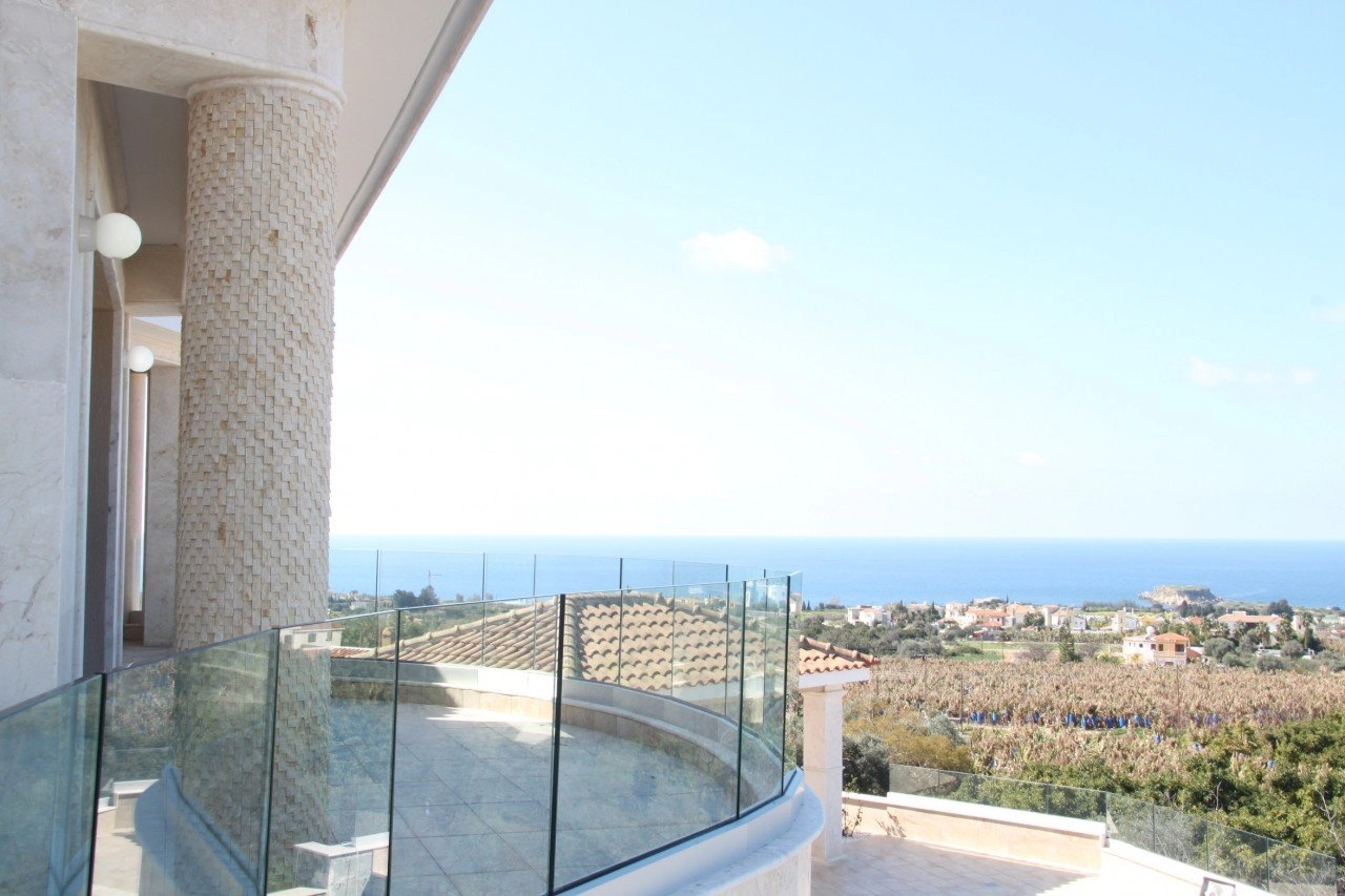 4 Bedroom House for Sale in Saint George, Paphos District
