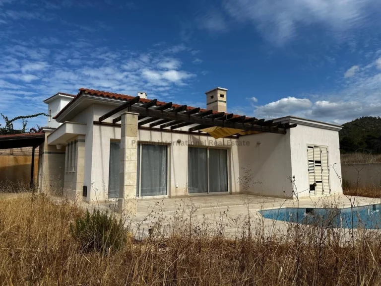 3 Bedroom House for Sale in Argaka, Paphos District