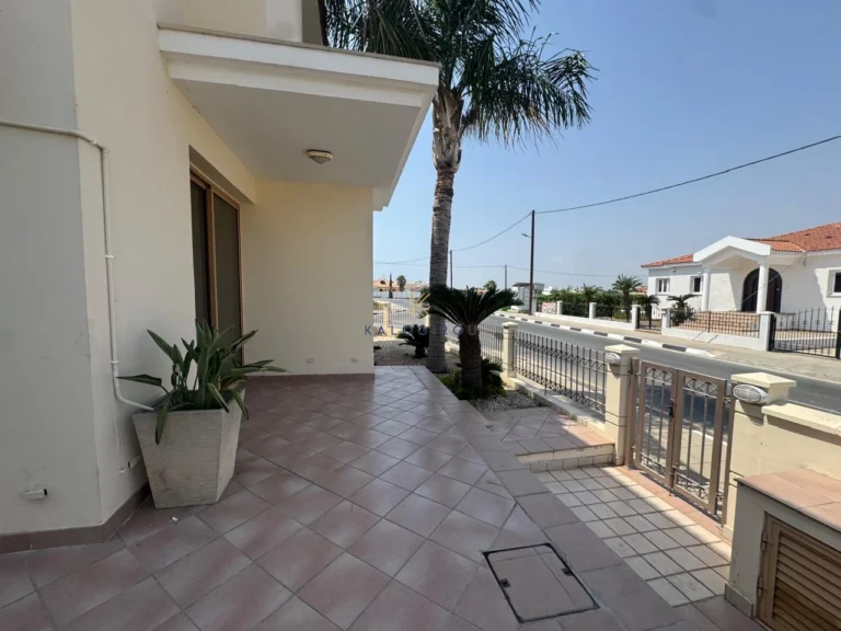 3 Bedroom House for Rent in Oroklini, Larnaca District