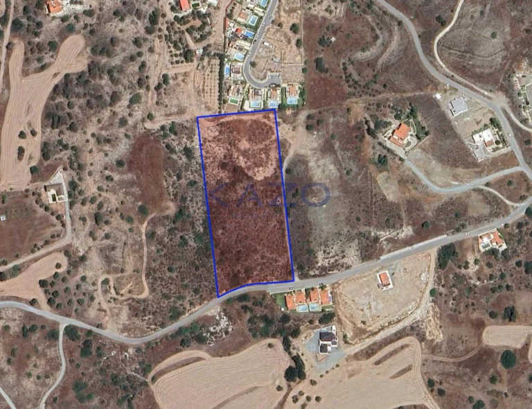 14,138m² Plot for Sale in Monagroulli, Limassol District