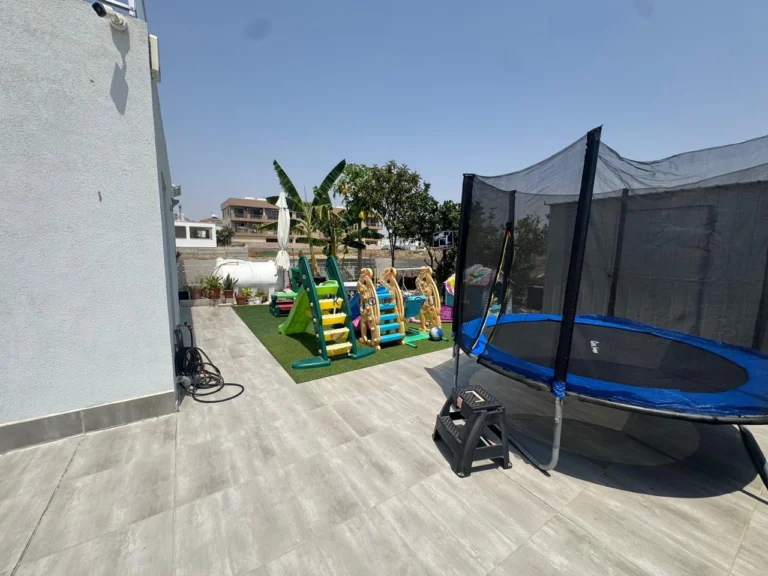 3 Bedroom House for Sale in Oroklini, Larnaca District