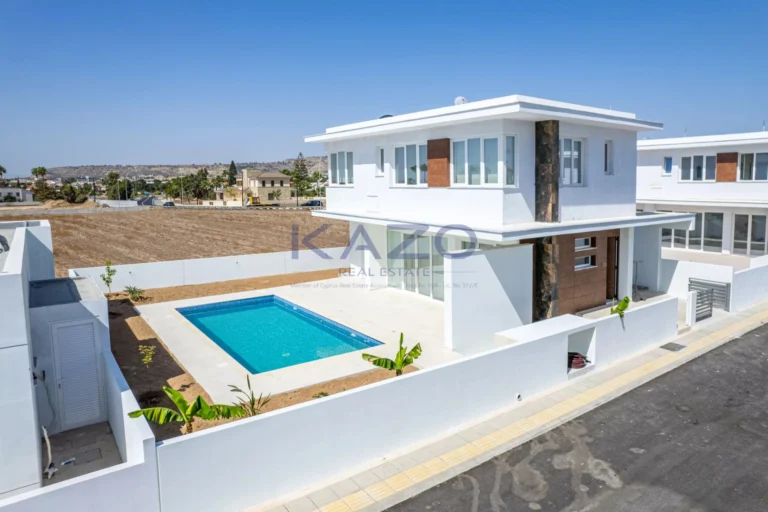 3 Bedroom House for Sale in Oroklini, Larnaca District