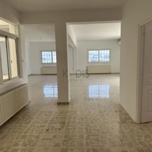 1565m² Commercial for Sale in Strovolos, Nicosia District