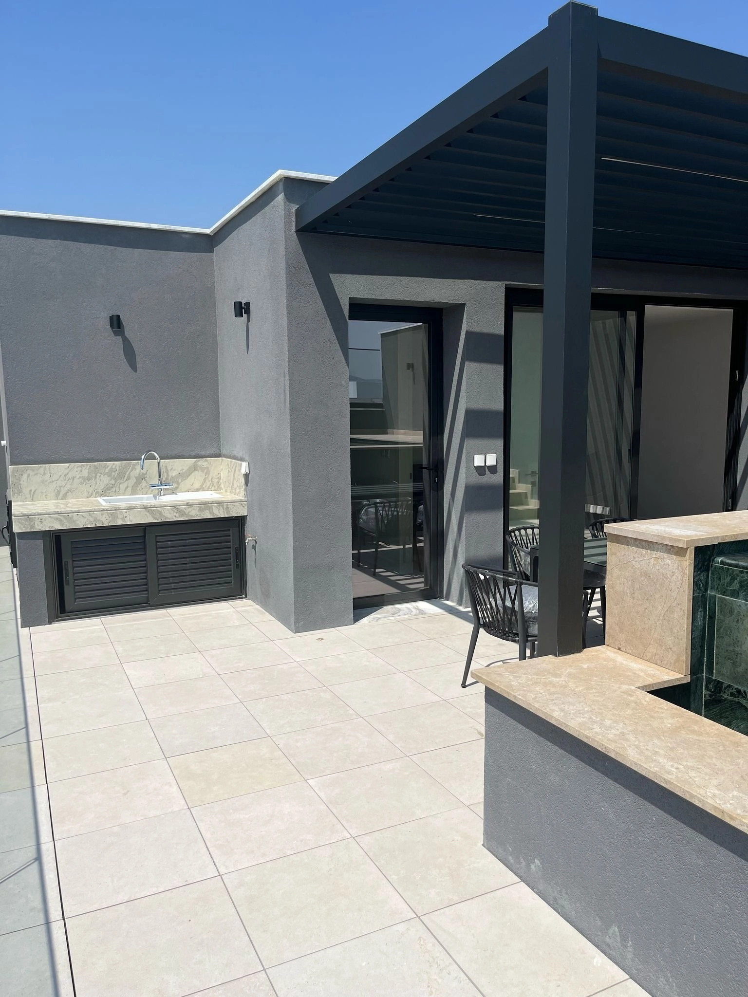 4 Bedroom Apartment for Rent in Potamos Germasogeias, Limassol District