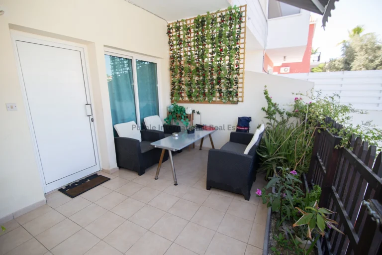 2 Bedroom House for Sale in Oroklini, Larnaca District