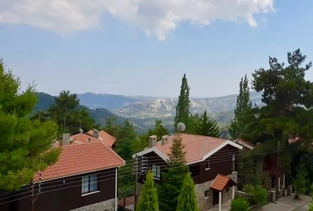 2 Bedroom House for Sale in Pano Platres, Limassol District