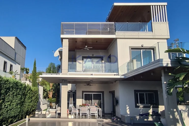 3 Bedroom House for Sale in Agios Tychonas, Limassol District
