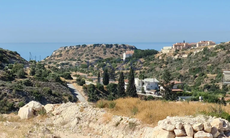 2,000m² Plot for Sale in Agios Tychonas, Limassol District