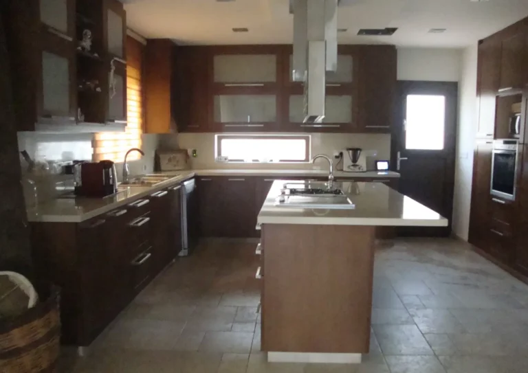 5 Bedroom House for Sale in Akrounta, Limassol District