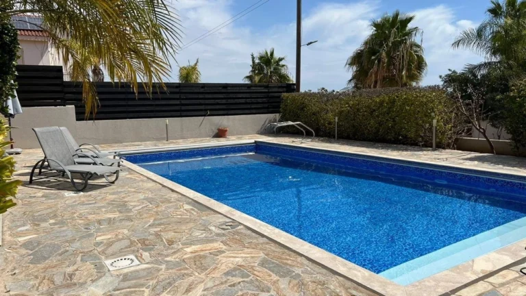 5 Bedroom House for Sale in Limassol – Agios Athanasios