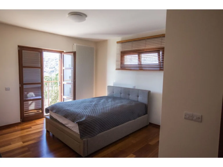 6+ Bedroom House for Sale in Agia Paraskevi, Limassol District