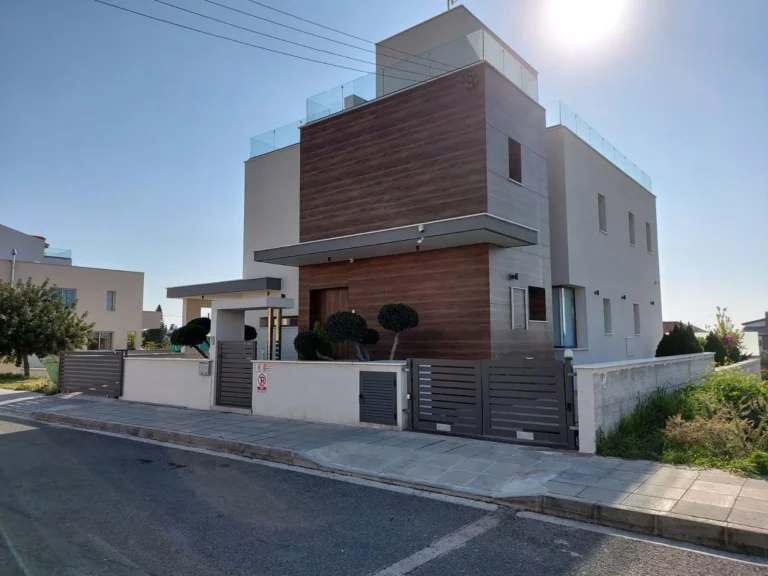 4 Bedroom House for Sale in Germasogeia, Limassol District