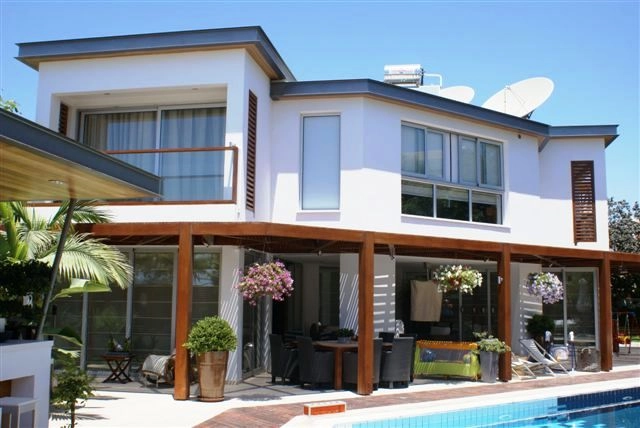 3 Bedroom House for Sale in Amathounta, Pyrgos Sea Front, Limassol District