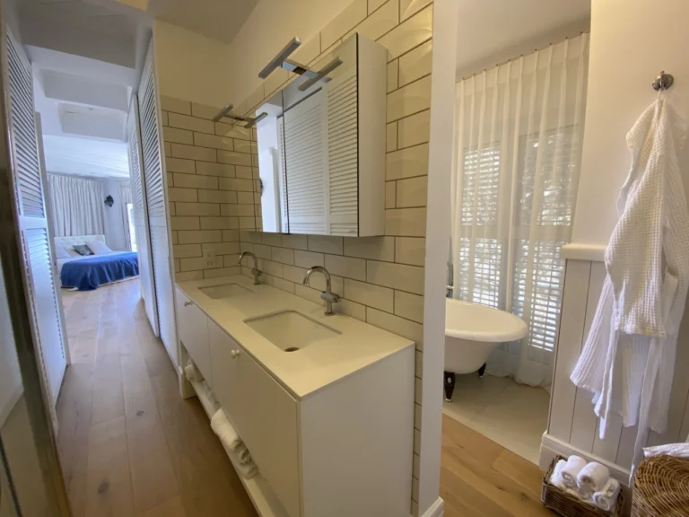 5 Bedroom House for Sale in Amathounta, Pyrgos Sea Front, Limassol District