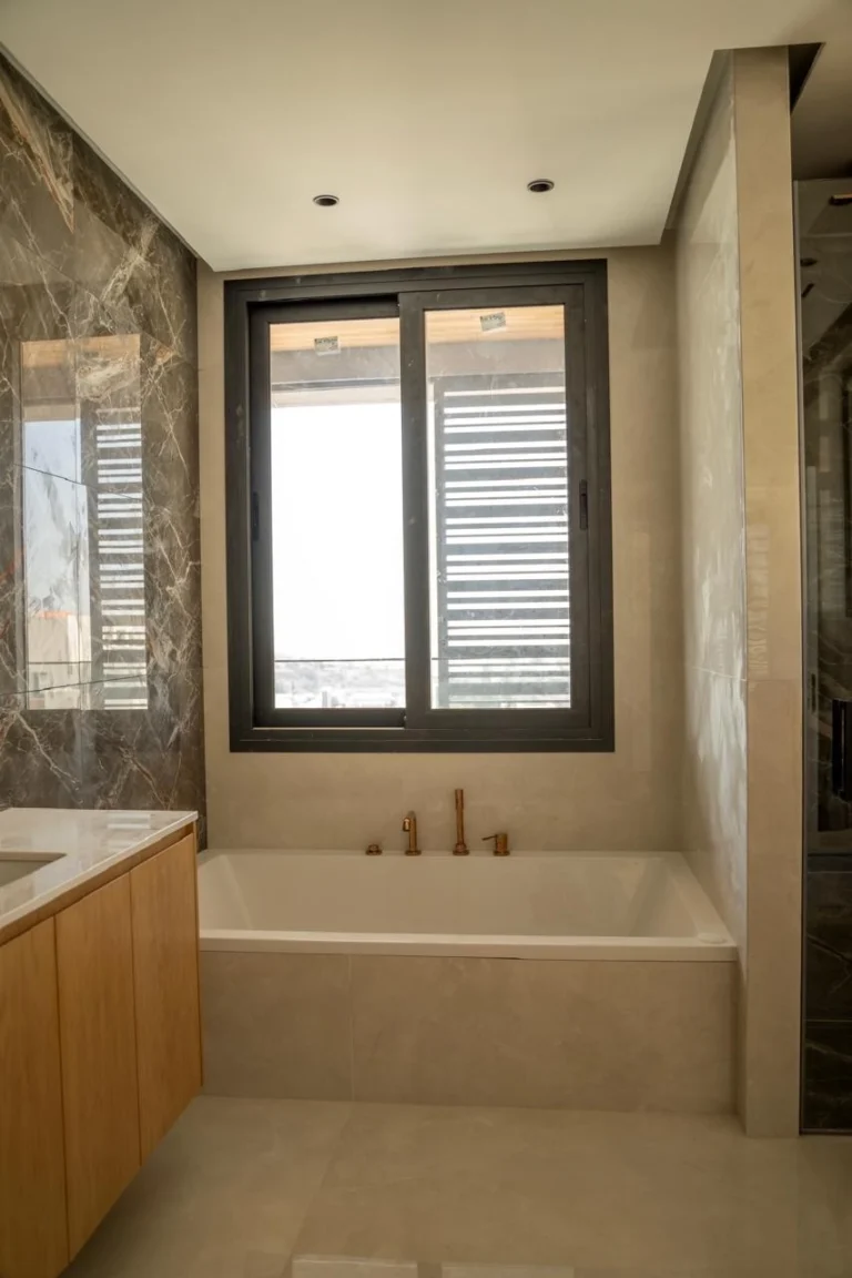 5 Bedroom House for Sale in Limassol – Mesa Geitonia