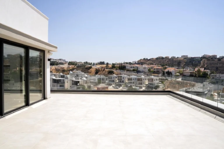 5 Bedroom House for Sale in Limassol – Mesa Geitonia