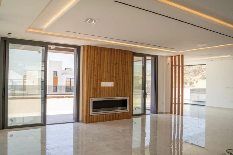5 Bedroom House for Sale in Limassol – Mesa Geitonia