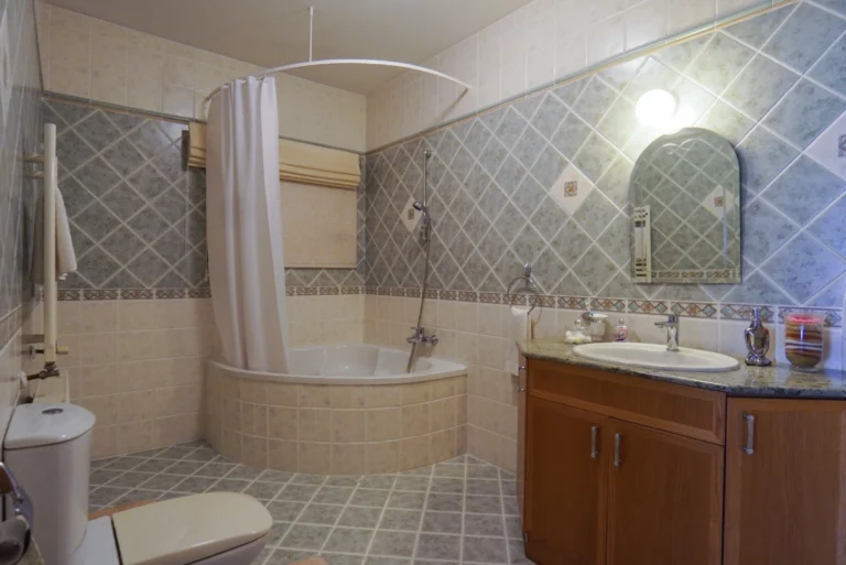 5 Bedroom House for Sale in Alethriko, Larnaca District