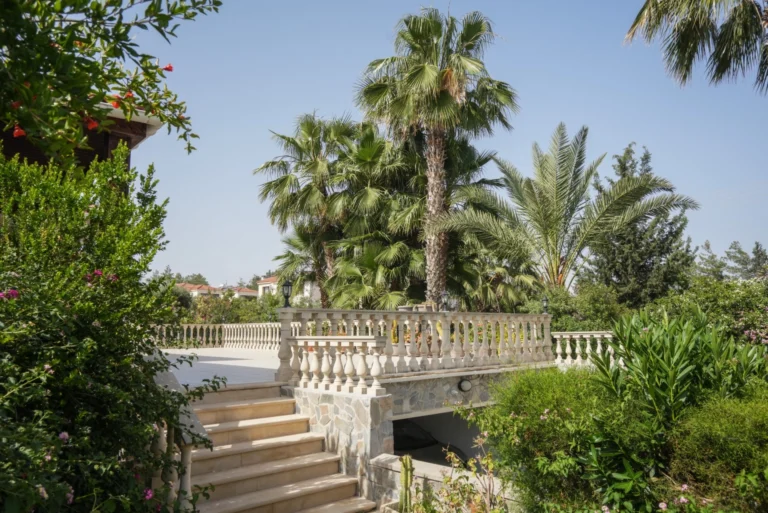 5 Bedroom House for Sale in Alethriko, Larnaca District