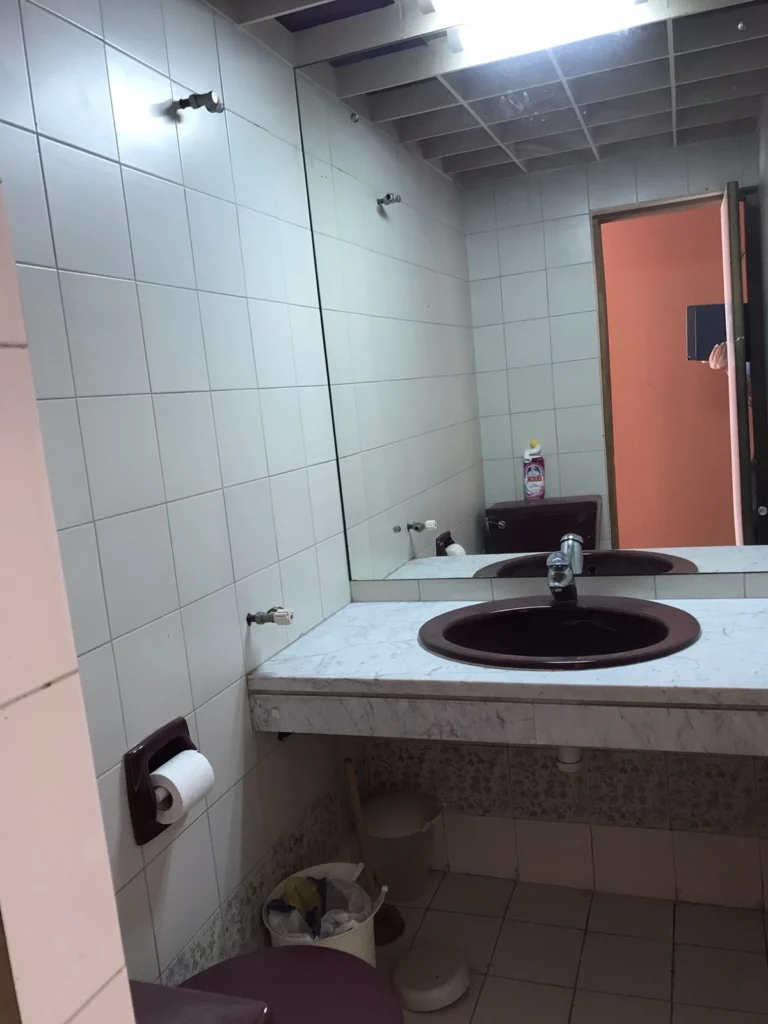 4 Bedroom Apartment for Sale in Agioi Omologites, Nicosia District