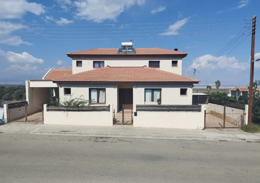 3 Bedroom House for Sale in Akrotiri, Limassol District