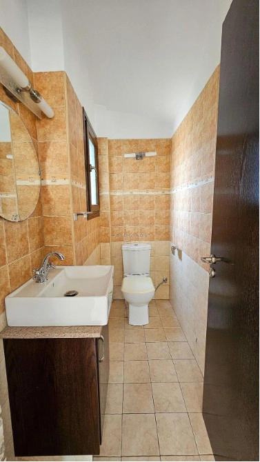 4 Bedroom House for Sale in Agia Anna, Larnaca District