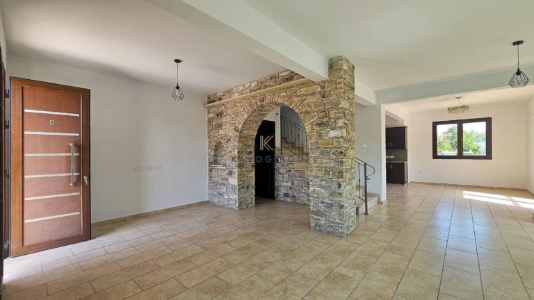 4 Bedroom House for Sale in Agia Anna, Larnaca District